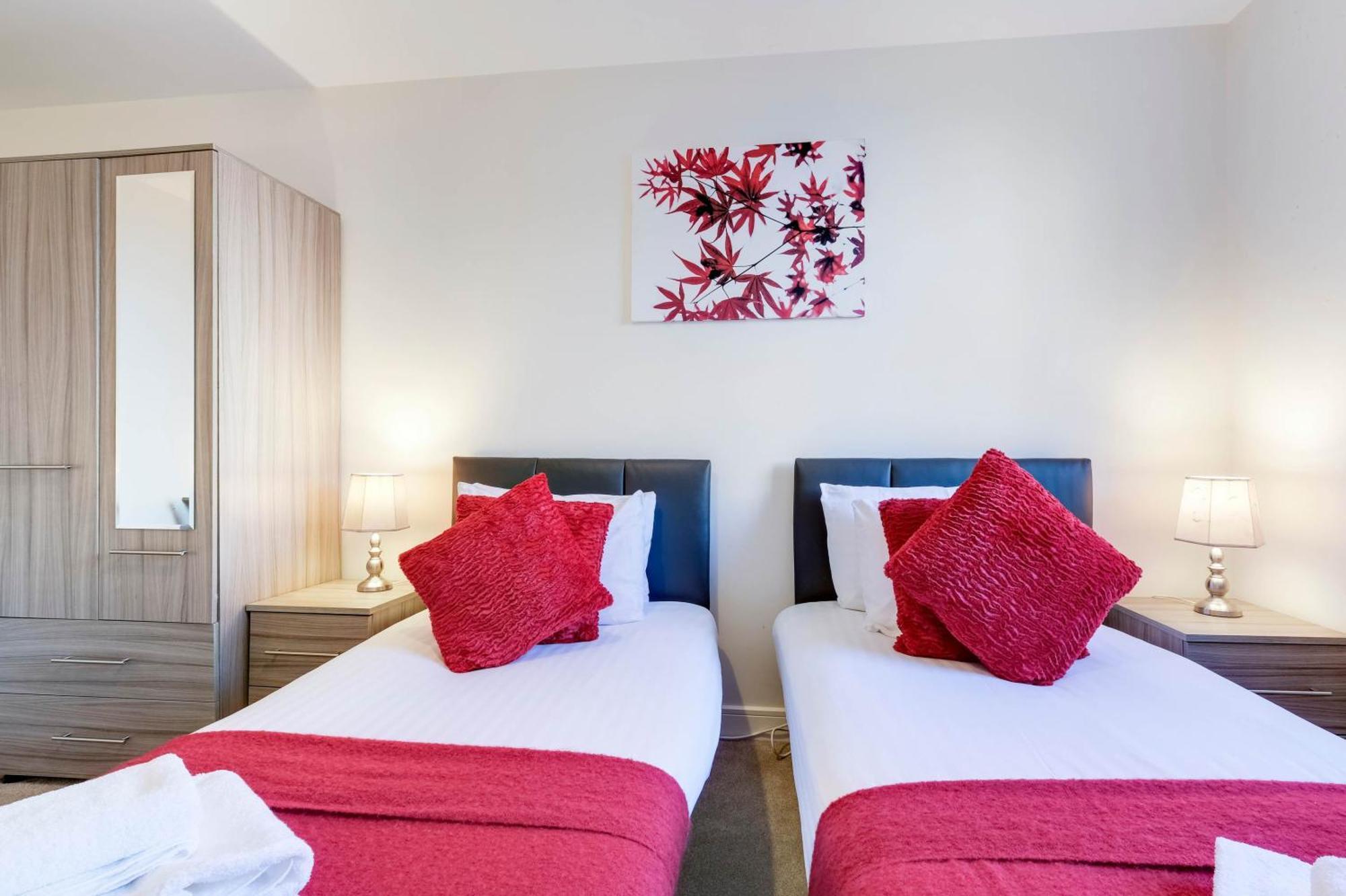 Alder House Serviced Apartment Maidenhead By 360Stays 外观 照片